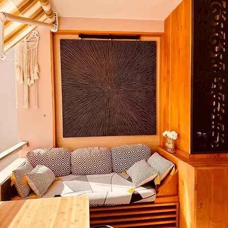 Le Longo Mai ,2 Chambres, Parking Gratuit *