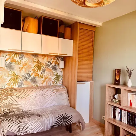 Le Longo Mai ,2 Chambres, Parking Gratuit *