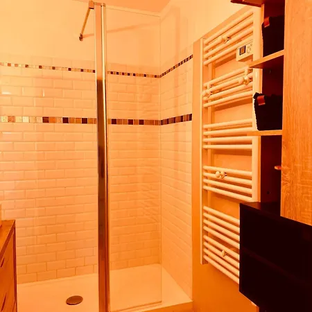 Apartament Le Longo Mai ,2 Chambres, Parking Gratuit La Garde (Var)