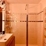 Le Longo Maï ,2 Chambres, Parking Gratuit Appartement