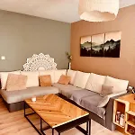 Le Longo Maï ,2 Chambres, Parking Gratuit Appartement *